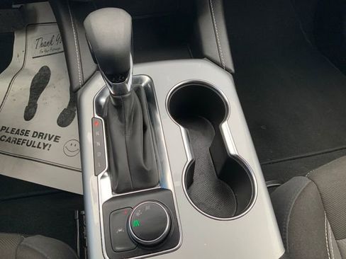 Used 2025 Chevrolet Blazer LT image 22