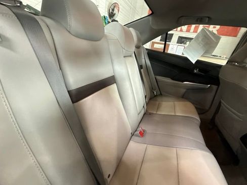 Used 2013 Toyota Camry XLE w/ Leather Pkg FWD image 23