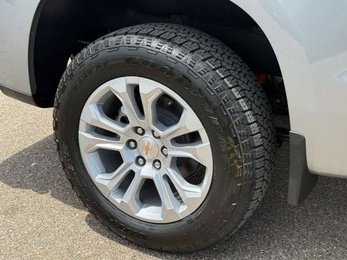 New 2026 Chevrolet Silverado 1500 LTZ w/ Z71 Off-Road Package AWD/4WD image 12
