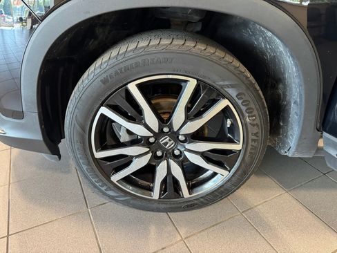 Used 2020 Honda Pilot Elite image 25