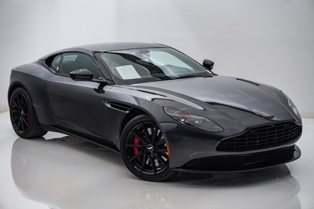 Used 2021 Aston Martin DB11 Coupe RWD image 3