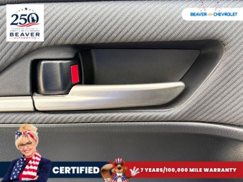 Used 2025 Toyota Camry SE FWD image 30