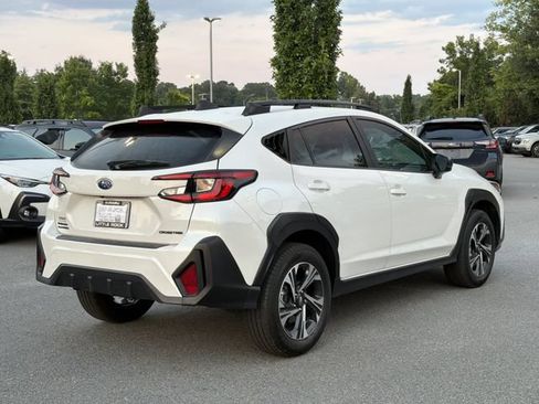 Used 2026 Subaru Crosstrek 2.5i Premium AWD/4WD image 3