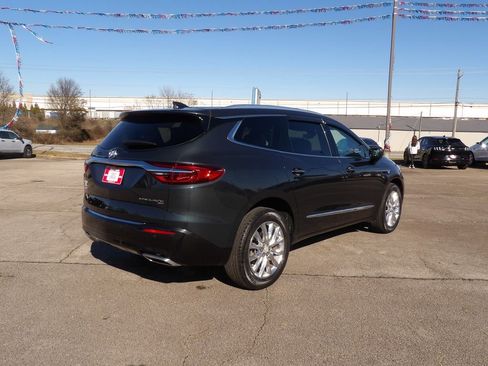 Used 2018 Buick Enclave Premium w/ Experience Buick Package image 6