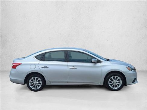 Used 2019 Nissan Sentra SV FWD image 4