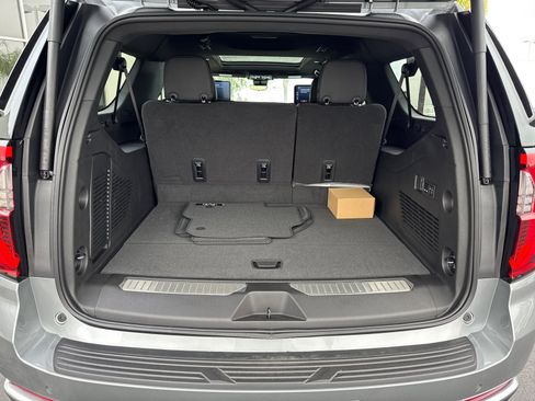 New 2026 GMC Yukon XL Denali w/ Denali Reserve Package AWD/4WD image 9