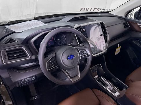 Used 2025 Subaru Ascent Touring AWD/4WD image 9