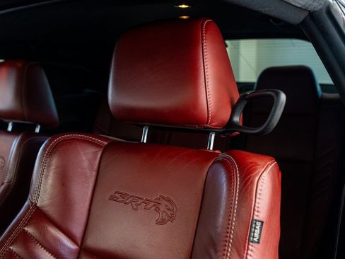 Used 2019 Dodge Challenger SRT Hellcat Redeye image 39