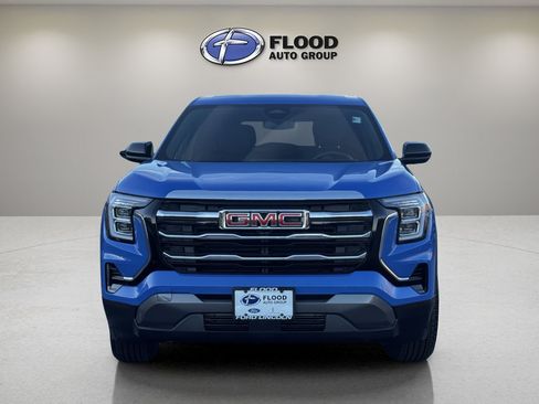 Used 2026 GMC Terrain Elevation image 2