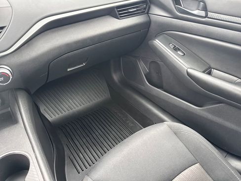 Used 2024 Nissan Altima 2.5 S image 48