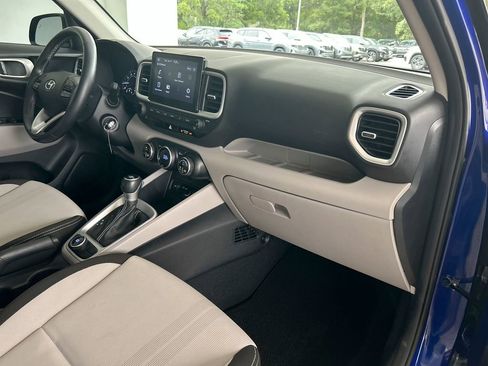 Used 2022 Hyundai Venue SEL w/ Cargo Package FWD image 30
