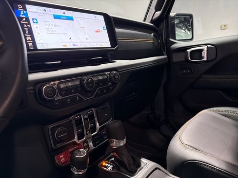 Used 2025 Jeep Wrangler Unlimited Rubicon 392 image 19