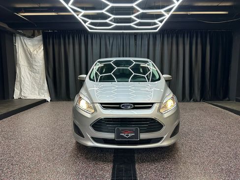 Used 2017 Ford C-MAX Energi SE w/ Equipment Group 402A FWD image 2