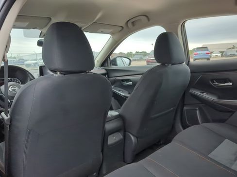 Used 2025 Nissan Sentra SR FWD image 14