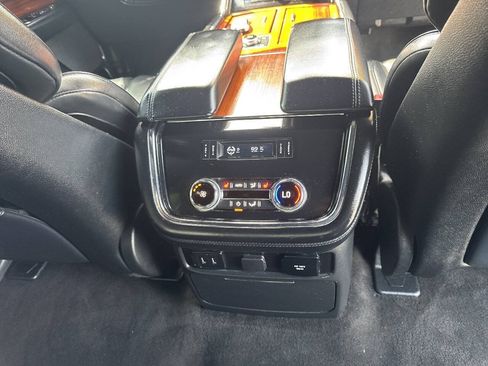 Used 2018 Lincoln Navigator Select w/ Technology Package AWD/4WD image 14