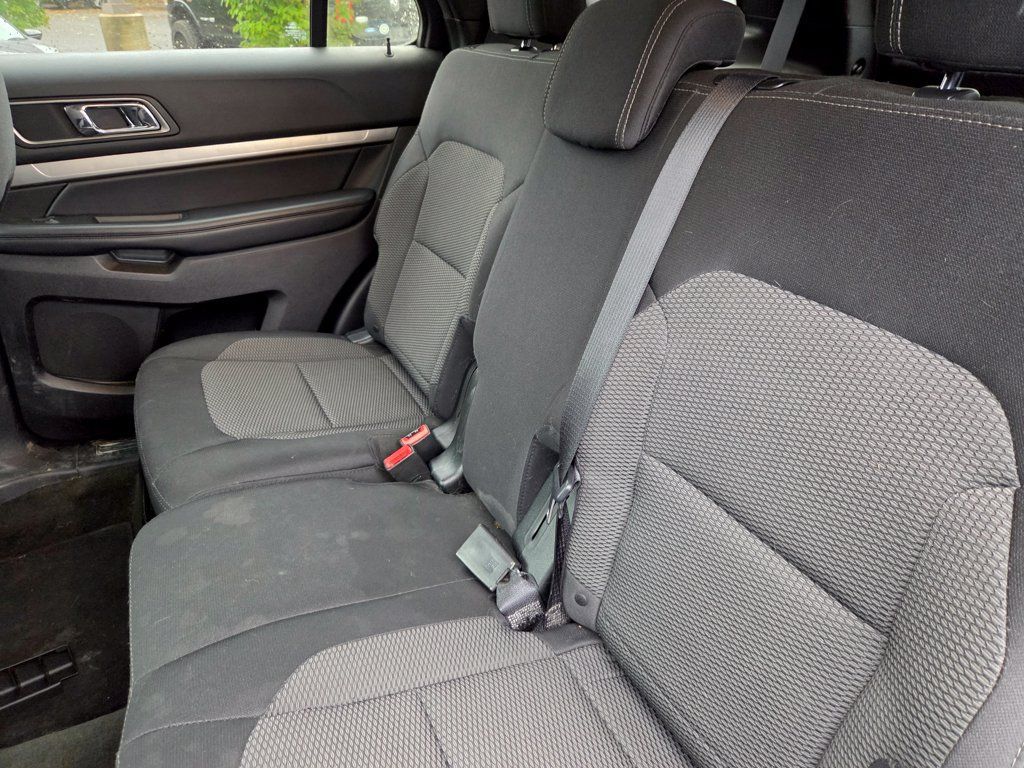 Used 2018 Ford Explorer XLT AWD/4WD image 21