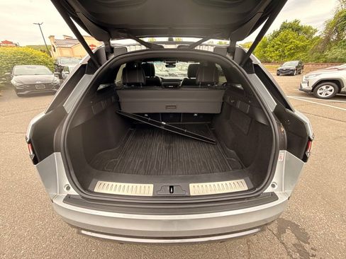 Used 2019 Land Rover Range Rover Velar R-Dynamic SE AWD/4WD image 13