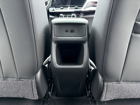 Used 2024 Chevrolet Trax RS w/ Sunroof Package image 20