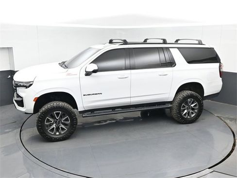 Used 2023 Chevrolet Suburban Z71 w/ Luxury Package image 43