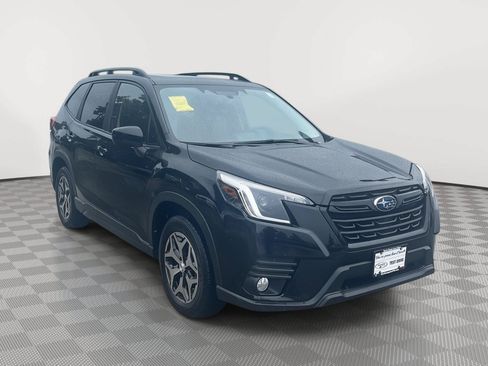 Used 2023 Subaru Forester Premium AWD/4WD image 3