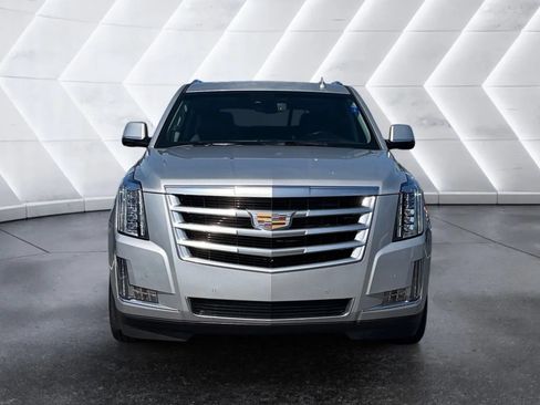 Used 2016 Cadillac Escalade Luxury AWD/4WD image 8