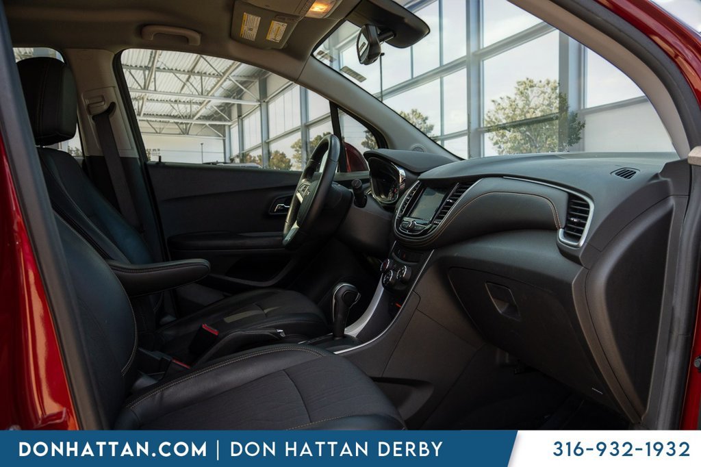 Used 2022 Chevrolet Trax LT w/ Sport Edition FWD image 23