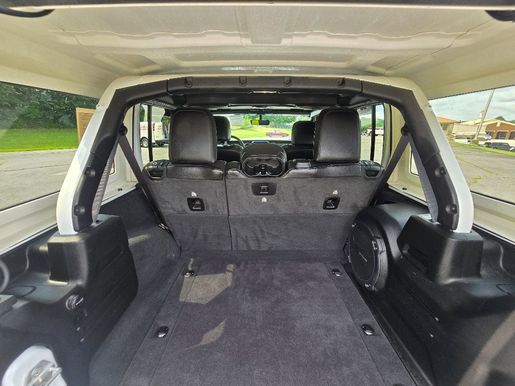Used 2023 Jeep Wrangler Unlimited Sahara AWD/4WD image 19