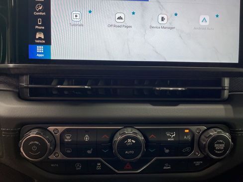 New 2026 Jeep Gladiator Mojave image 17