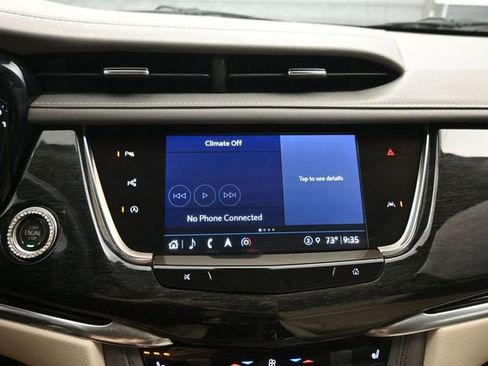 Used 2022 Cadillac XT6 Premium Luxury w/ Technology Package FWD image 19