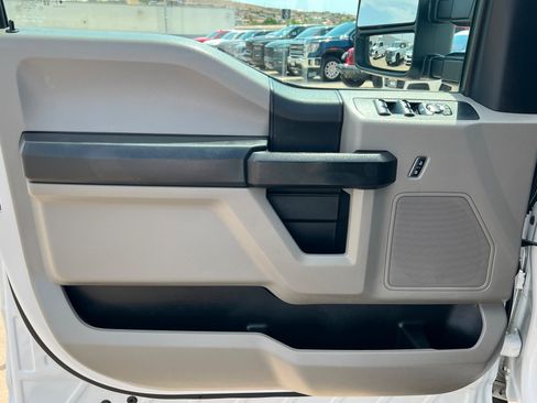 Used 2021 Ford F250 XL w/ STX Appearance Package AWD/4WD image 15