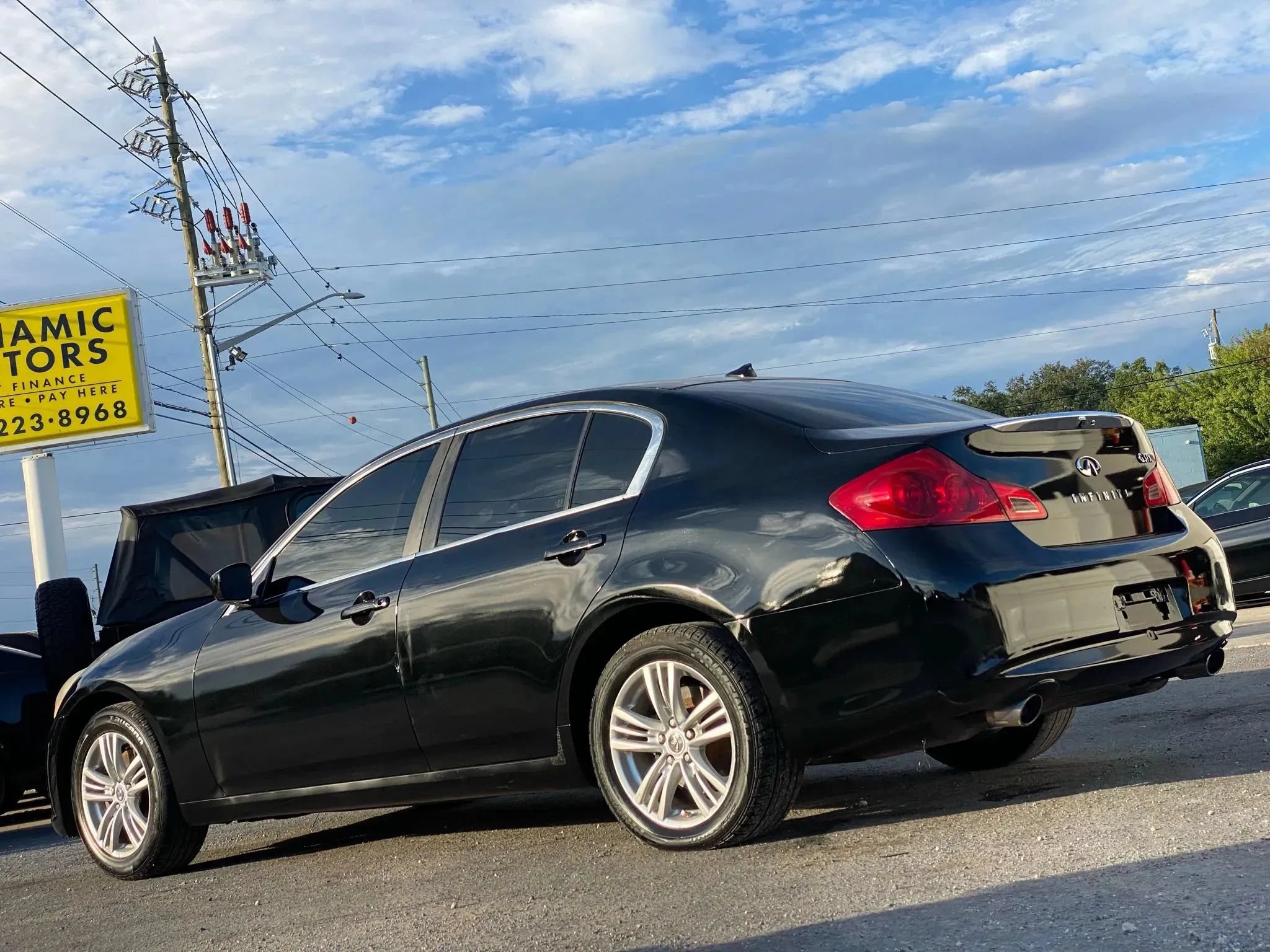 Used 2011 INFINITI G37 x Sedan AWD/4WD image 3