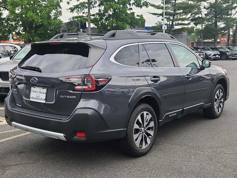 Used 2023 Subaru Outback Limited AWD/4WD image 6
