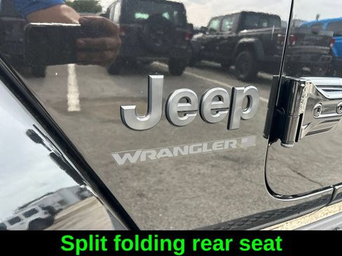 Certified 2025 Jeep Wrangler Unlimited Sahara AWD/4WD image 18