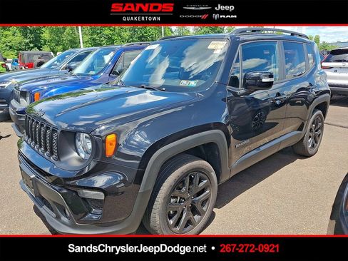 Used 2022 Jeep Renegade Altitude w/ Convenience Group AWD/4WD image 1