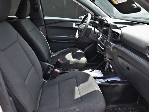 Used 2025 Ford Explorer 4WD Police Interceptor image 13