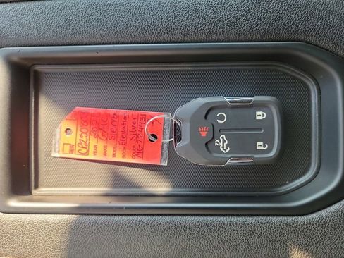 Used 2021 GMC Sierra 1500 Elevation image 29