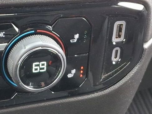 Used 2023 Chevrolet Silverado 1500 LT image 28