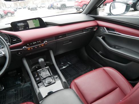 Used 2021 MAZDA MAZDA3 s image 11