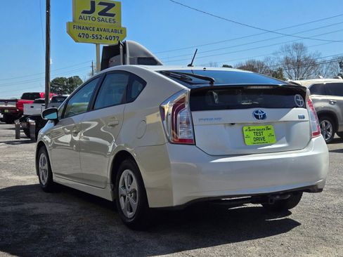 Used 2015 Toyota Prius Two image 4