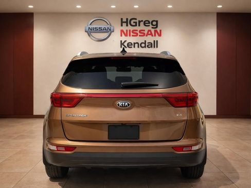 Used 2018 Kia Sportage EX w/ EX Premium Package AWD/4WD image 4