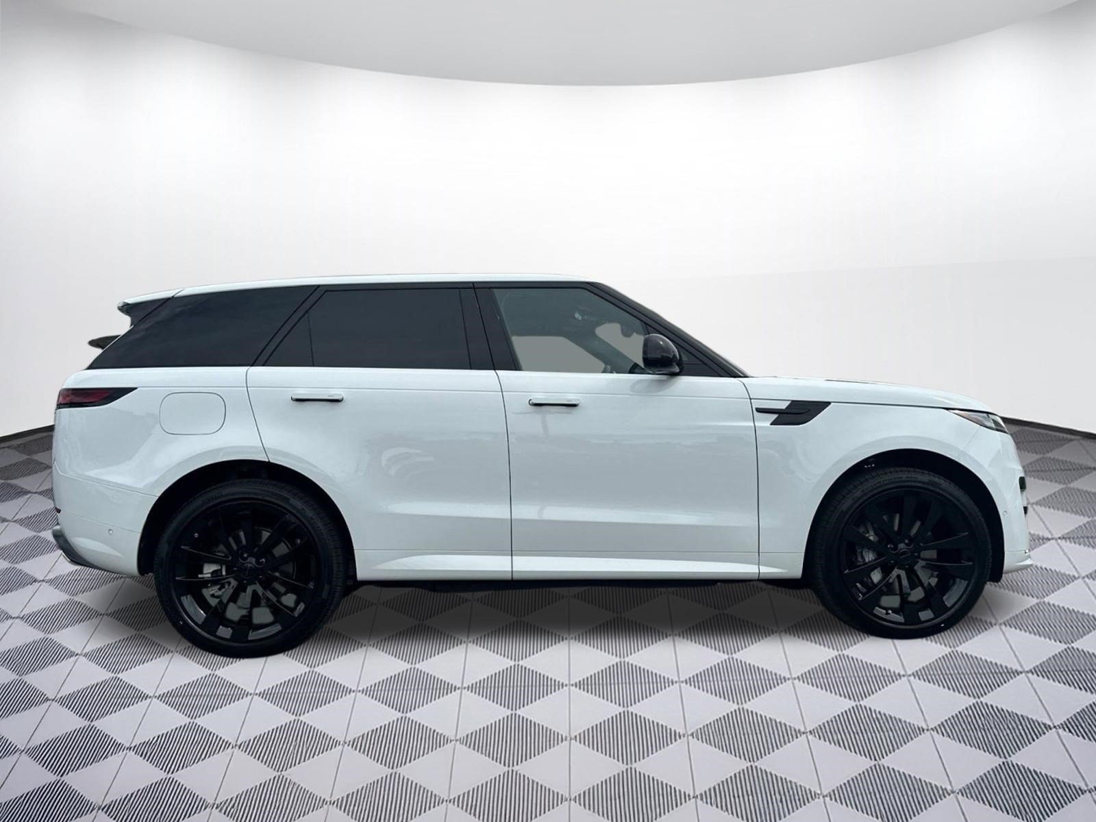 New 2026 Land Rover Range Rover Sport Dynamic SE AWD/4WD image 8