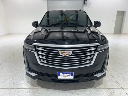 Used 2023 Cadillac Escalade Premium Luxury Platinum image 8