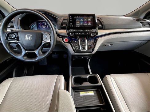 Used 2018 Honda Odyssey Elite image 7