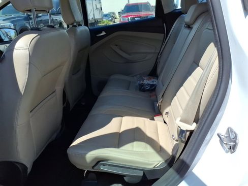 Used 2018 Ford C-MAX Titanium w/ Equipment Group 301A FWD image 11