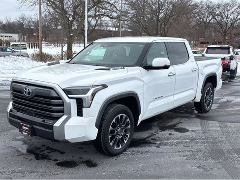 Used 2022 Toyota Tundra Limited image 13