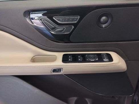 Used 2022 Lincoln Aviator Reserve w/ Elements Package Plus AWD/4WD image 7