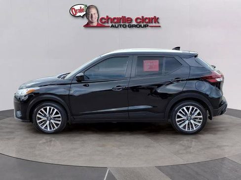 Certified 2024 Nissan Kicks SV image 2