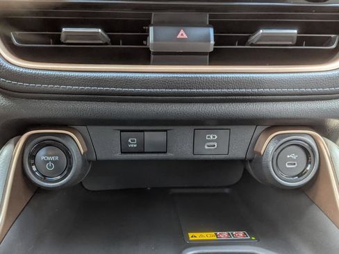 Used 2024 Toyota Grand Highlander AWD Hybrid image 27
