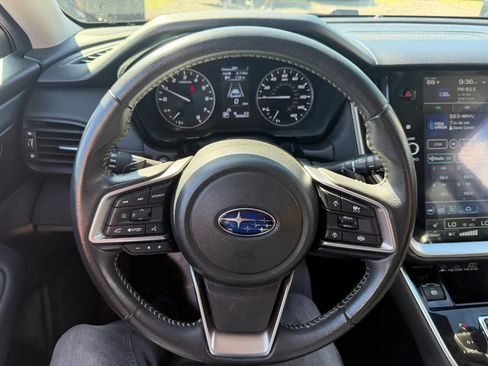 Used 2024 Subaru Outback Premium AWD/4WD image 12
