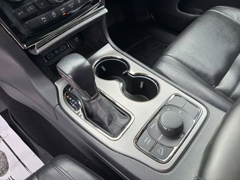 Used 2020 Jeep Grand Cherokee Limited X image 29